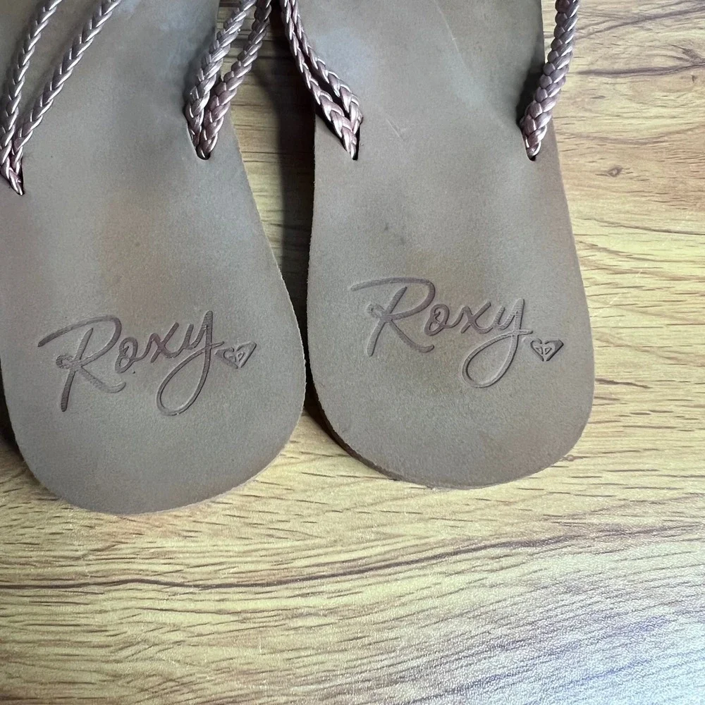 Roxy Flip Flops Thongs Womens Size 9 Rose Gold Braided‎ Metallic Sandal Casual